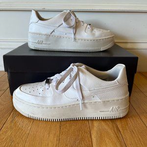 Women's Nike Air Force 1 Sage Low Platform leather sneakers (White - Size 7.5)